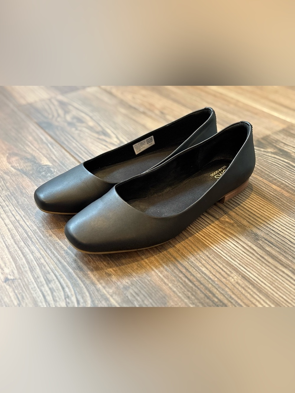 CLASSIC BLACK LEATHER SQUARE TOE BALLET FLATS BY TOMS CHIC ICONIC COLLEGIATE